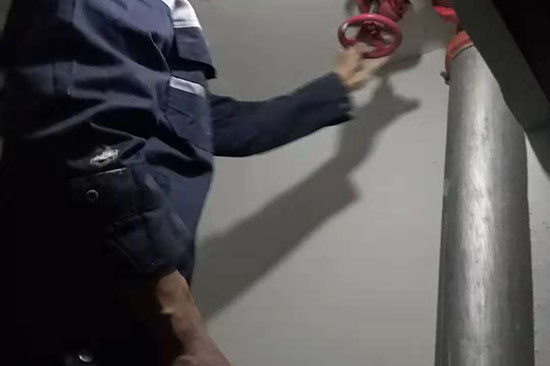 消防工程施工，管道井的檢修門需要使用防火門嗎？